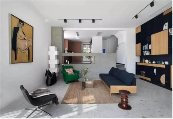 在室內(nèi)裝修裝飾設(shè)計中，沙發(fā)一定要靠墻嗎？